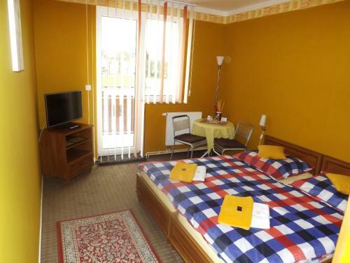 Hostal Pension Three