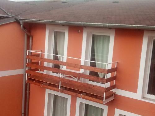Hostal Pension Three