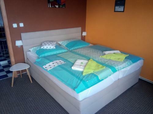 Hostal Pension Three