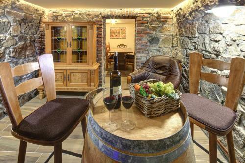 Hostal Pension H.blatn�
