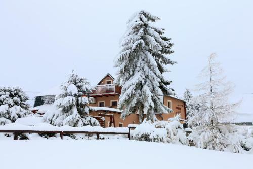 Hostal Pension H.blatn�