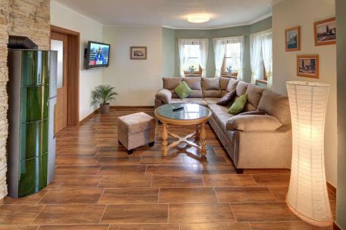 Hostal Pension H.blatn�