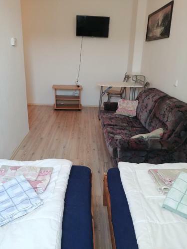 Albergue Kv Apartmans Var?avsk�