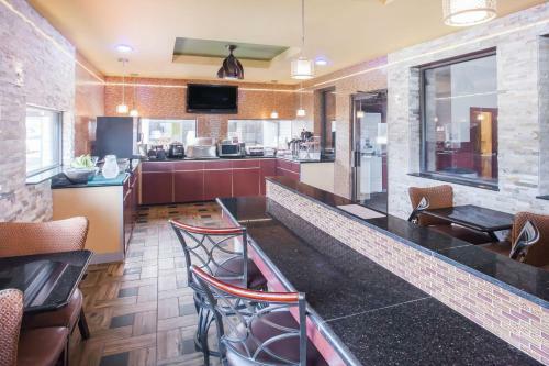 Motel Super 8 Van Buren