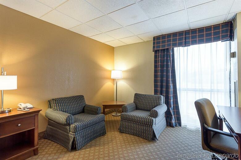 Clarion Hotel West Memphis