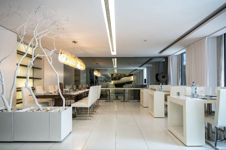 Hotel Double Tree Hilton Fontana