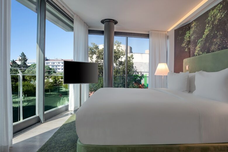 Hotel Double Tree Hilton Fontana