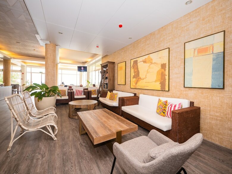 Aparthotel Vila Baleira Suites