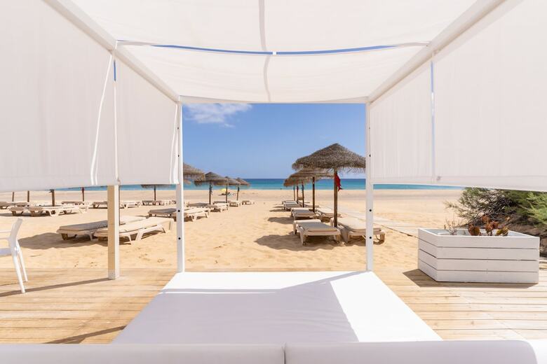 Aparthotel Vila Baleira Suites
