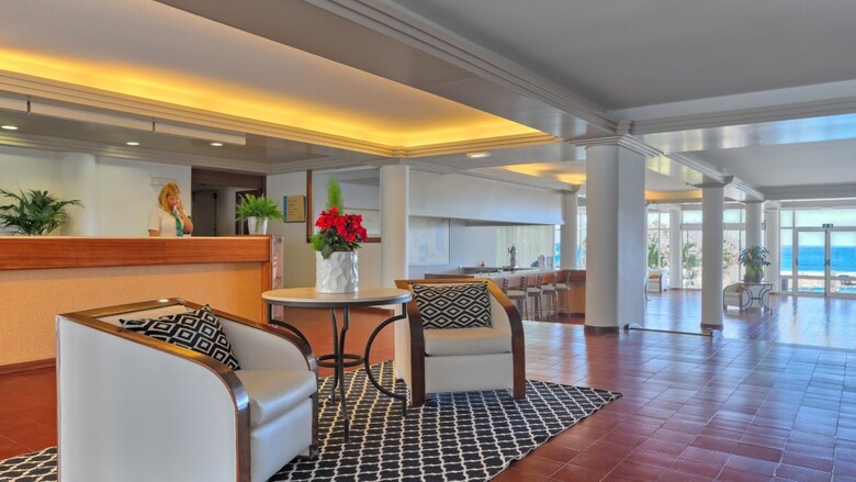 Aparthotel Vila Baleira Suites