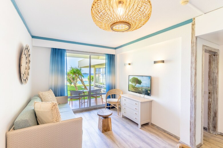 Aparthotel Vila Baleira Suites