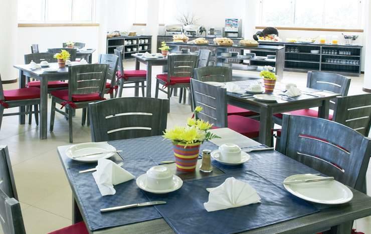 Aparthotel Vila Baleira Suites