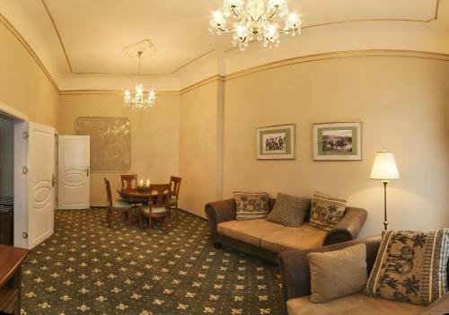 Alisa Hotel