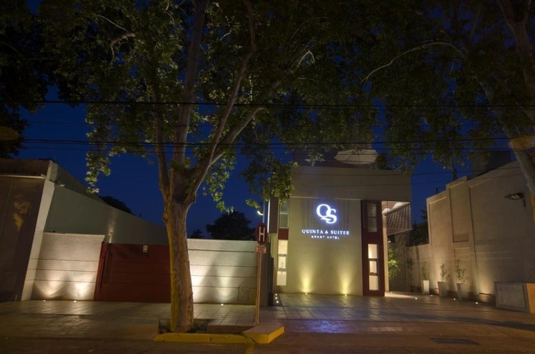 Quinta & Suites Apart Hotel