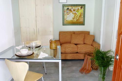 Classbedroom Apartments I