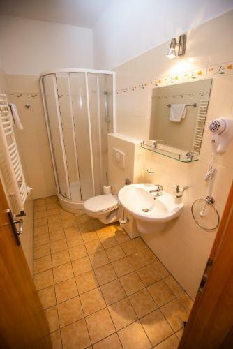 Hostal Penzion 33