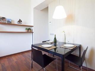 Inside Barcelona Apartments Mercat
