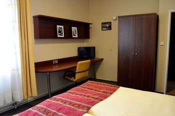 Hostal Pension Falconi