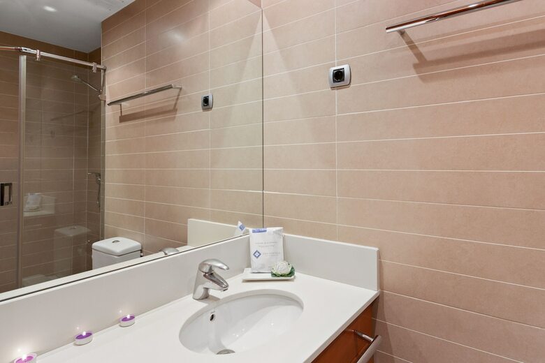 Fisa Rentals Ramblas Apartments