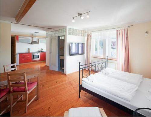 Pytloun Travel Hotel