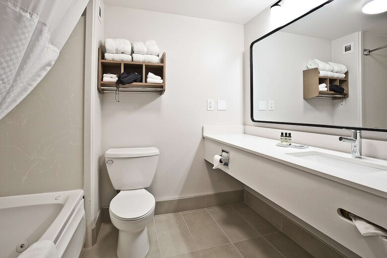 Hotel Hawthorn Suites By Wyndham-oakland/alameda