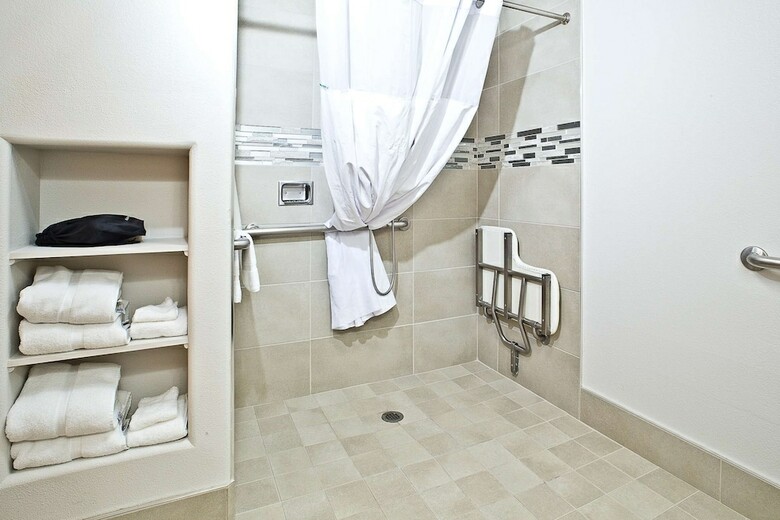 Hotel Hawthorn Suites By Wyndham-oakland/alameda