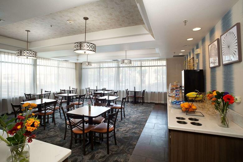 Hotel Hawthorn Suites By Wyndham-oakland/alameda