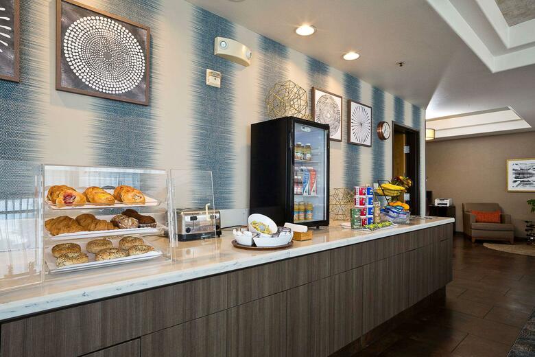 Hotel Hawthorn Suites By Wyndham-oakland/alameda