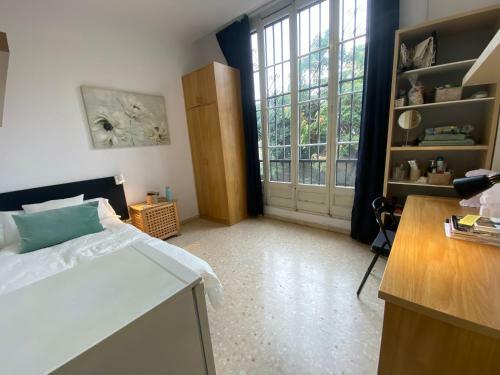 Albergue Barcelona Housing Student