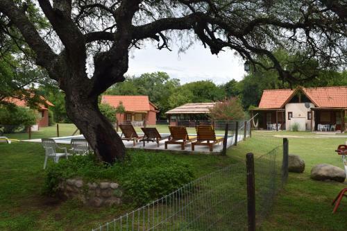 Lodge Caba�as La Curucucha