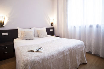 Camp Nou Apartments