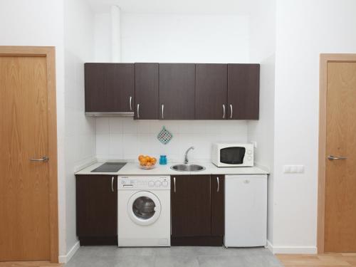 Happy Apartments