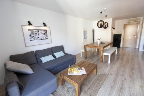 Happy Apartments