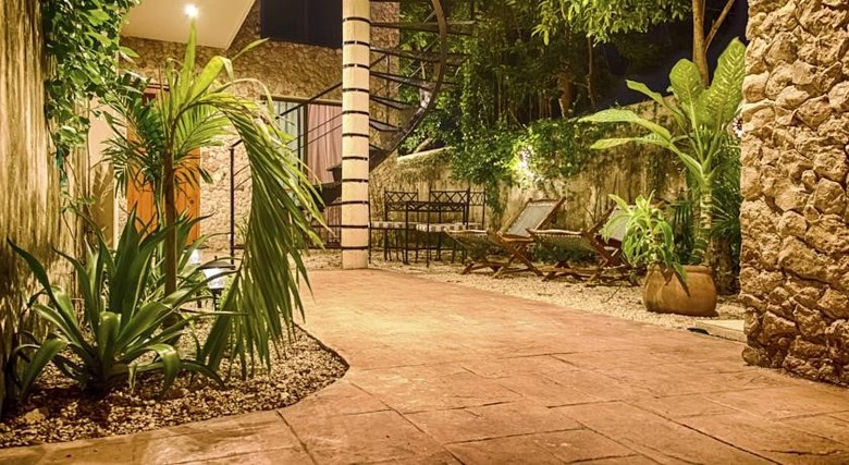 Casa Del Maya Bed & Breakfast