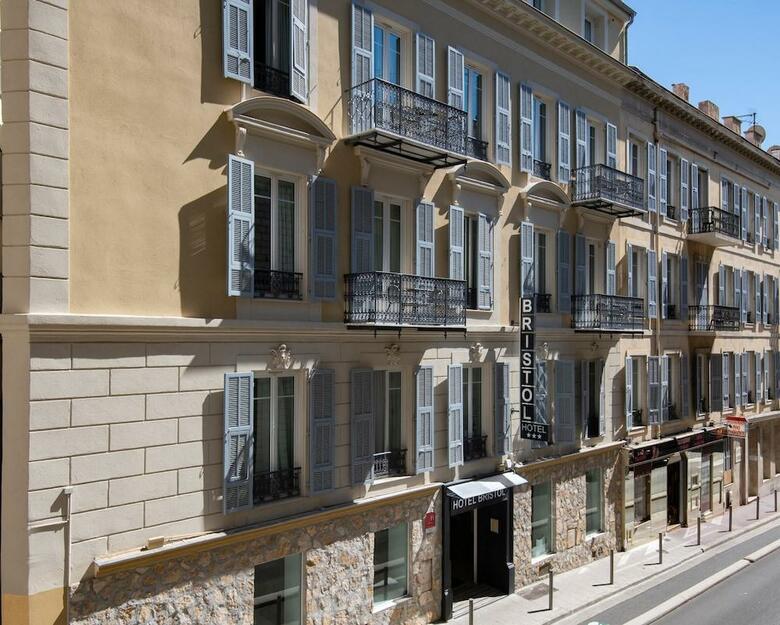 Hotel Bristol