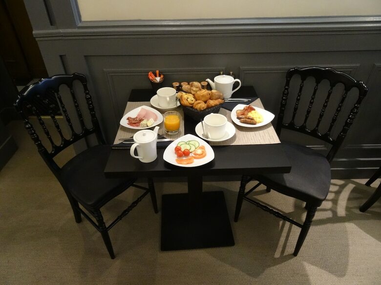 Claridge Hotel