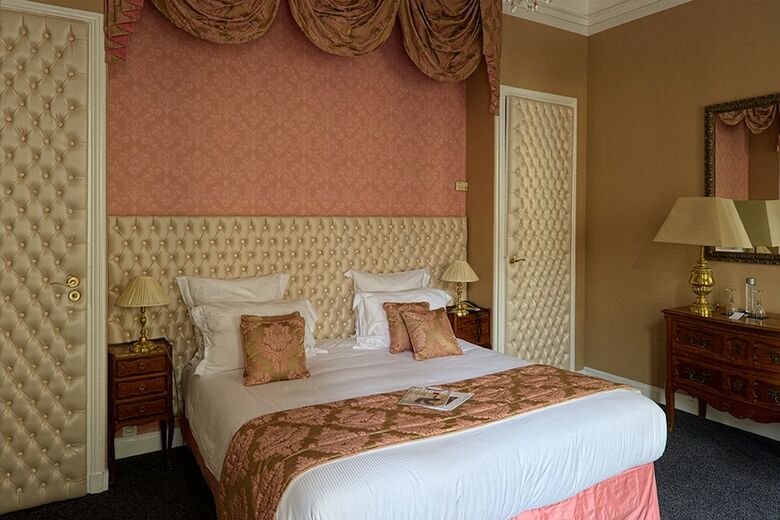 Claridge Hotel