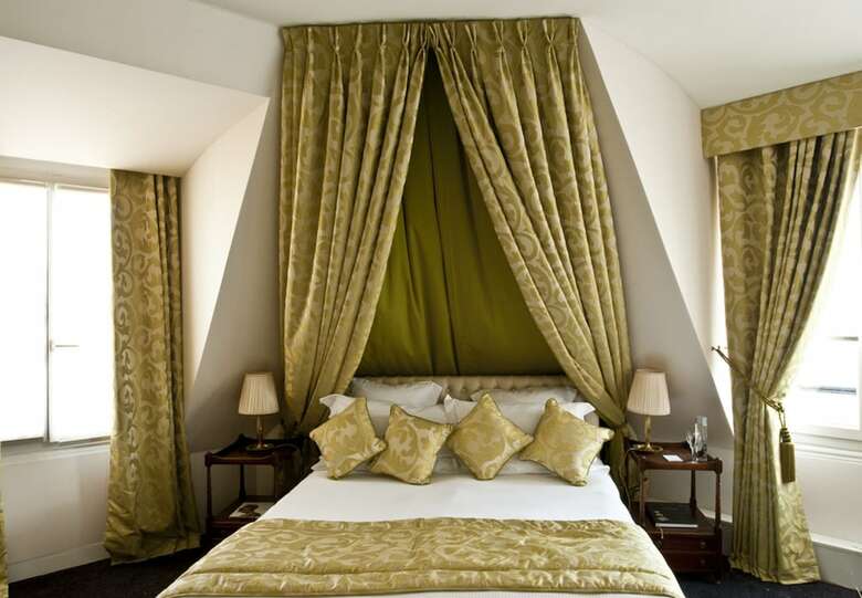Claridge Hotel