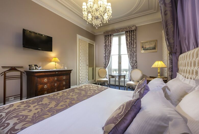 Claridge Hotel