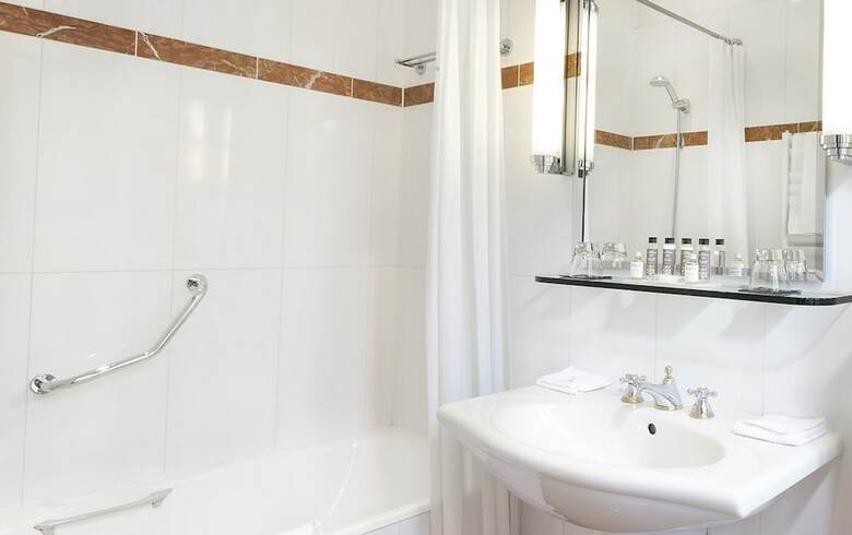 Claridge Hotel