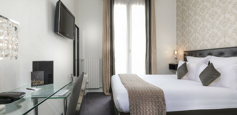 Claridge Hotel