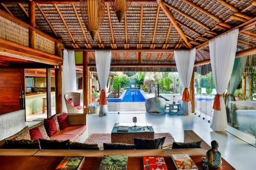 Hostal Legian Villa Hotel