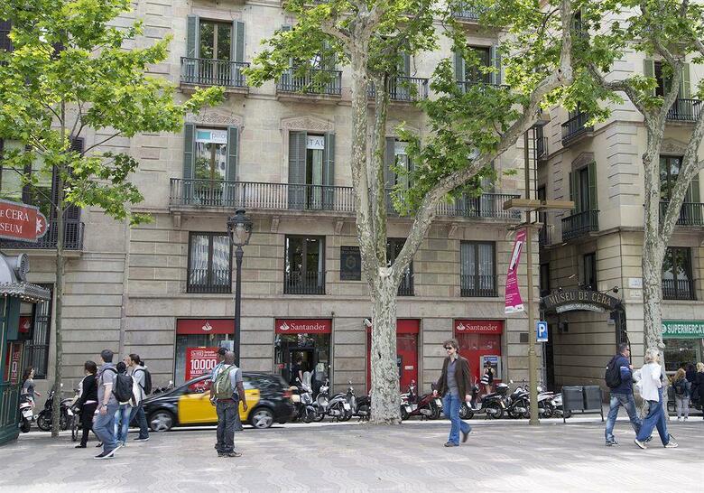 Hostal Ramblas By Pillow
