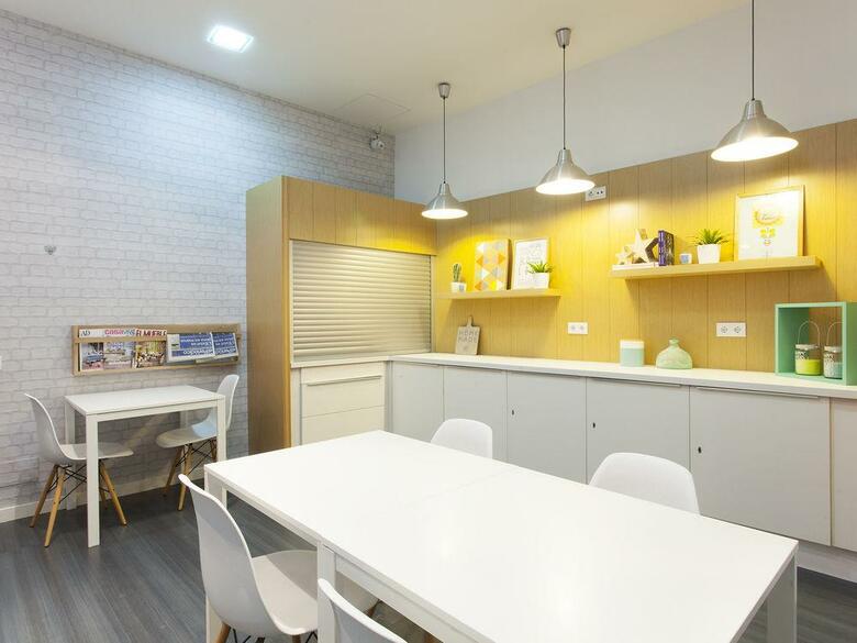 Hostal Ramblas By Pillow