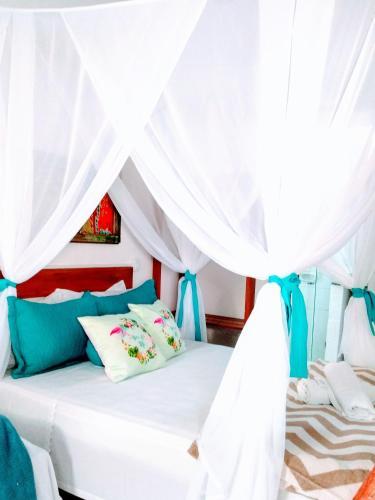 Hostal C�u Azul Pousada
