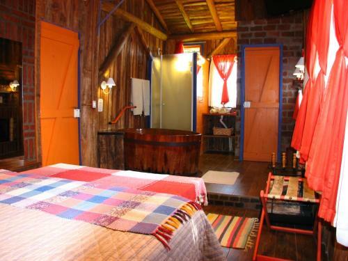 Hostal Hospedaria Villa Costaneira