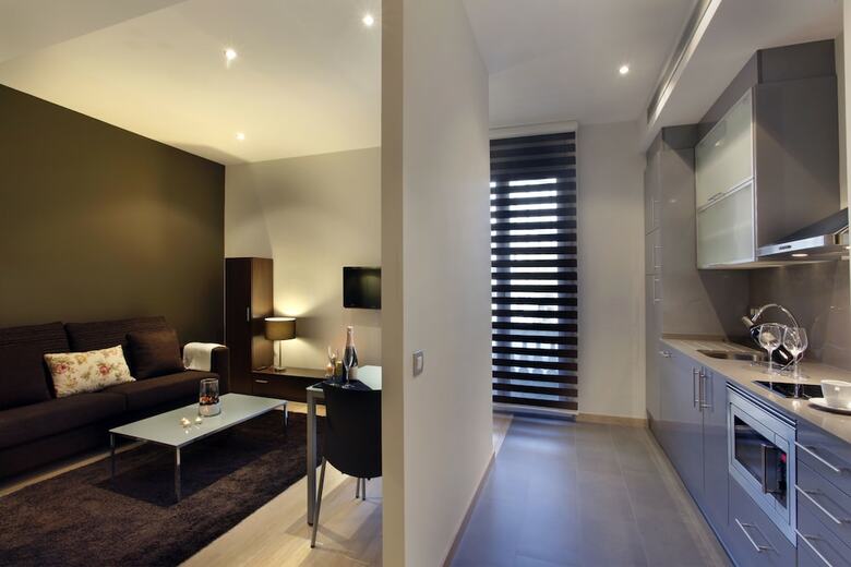 Fisa Rentals Gran Via Apartments