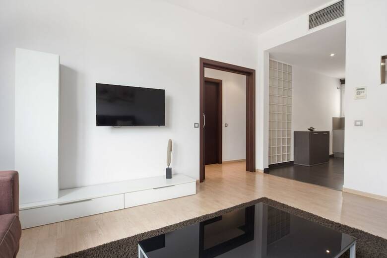 Fisa Rentals Gran Via Apartments