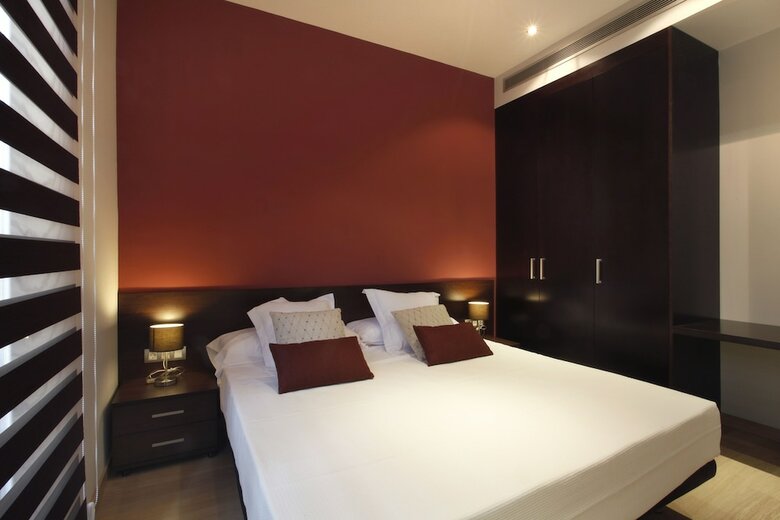 Fisa Rentals Gran Via Apartments