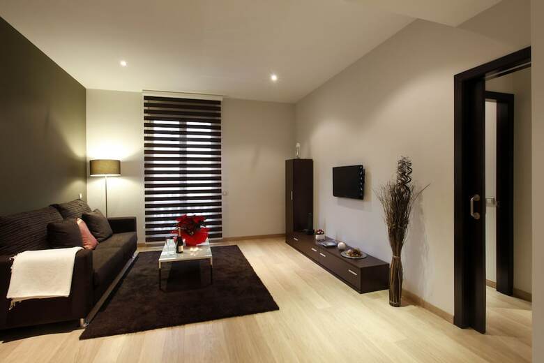 Fisa Rentals Gran Via Apartments